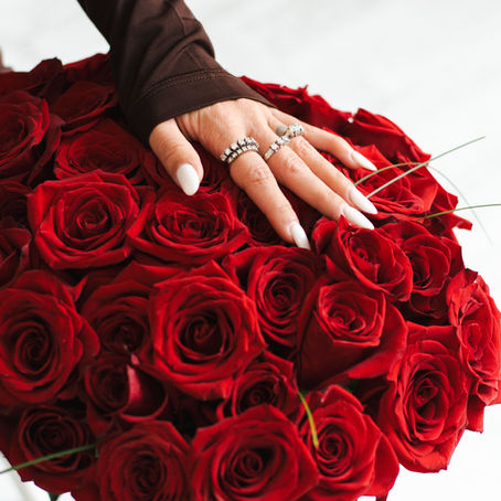 The True Meaning Behind Different Luxury Roses