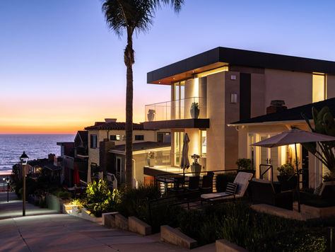 Exquisite Manhattan Beach Custom Home Steps from Sand
