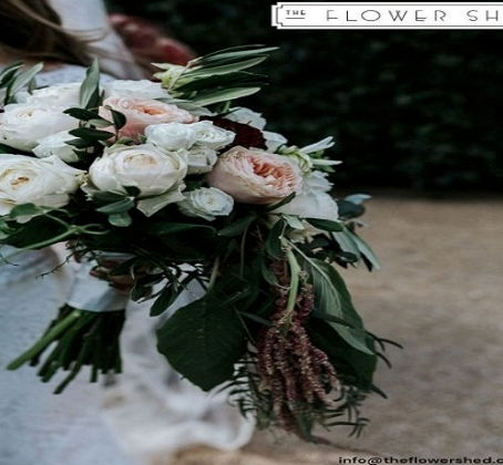 What Couples Should Know Before Ordering Wedding Flowers Melbourne