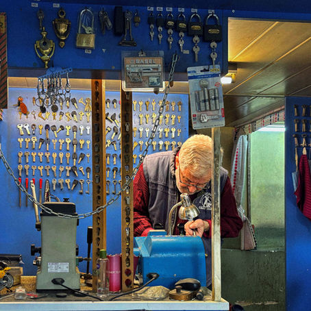 Why More Businesses Are Swapping Individual Keys for Master Key Systems