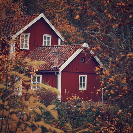 10 Crucial Fall Home Maintenance Tasks to Do Before Winter Hits