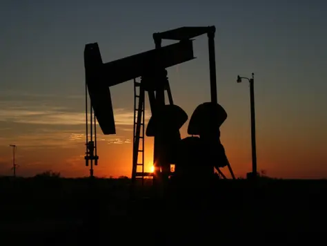 Friction Reducers in Manufacturing: How Chemical Efficiency Controls Barrel Prices