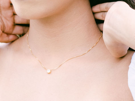 Minimalist Jewelry: Why Less Has Become the Ultimate Luxury