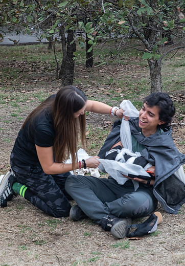 Atención a trauma en brazo con medio de fortuna