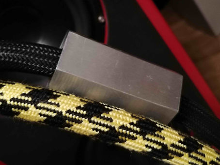 Сравнение силовых кабелей Harmonix Studio Master X-DC350M2R vs Furutech Reference Power 3