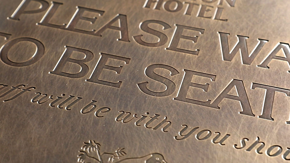 Miniatura: Custom Distressed Metal Plate WithEngraved Letters For Brand