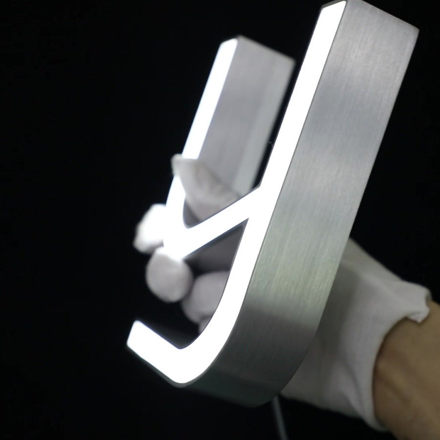 3D LED Metallbogstaver med Kantløs Akrylfront