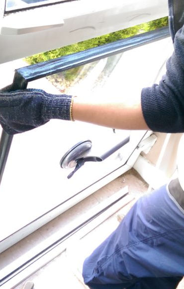 window-repair1-1024x579.jpg.pagespeed.ce