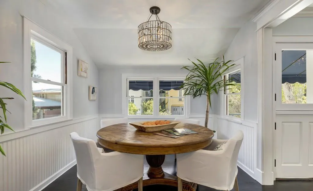 Margot Robbie’s Villa