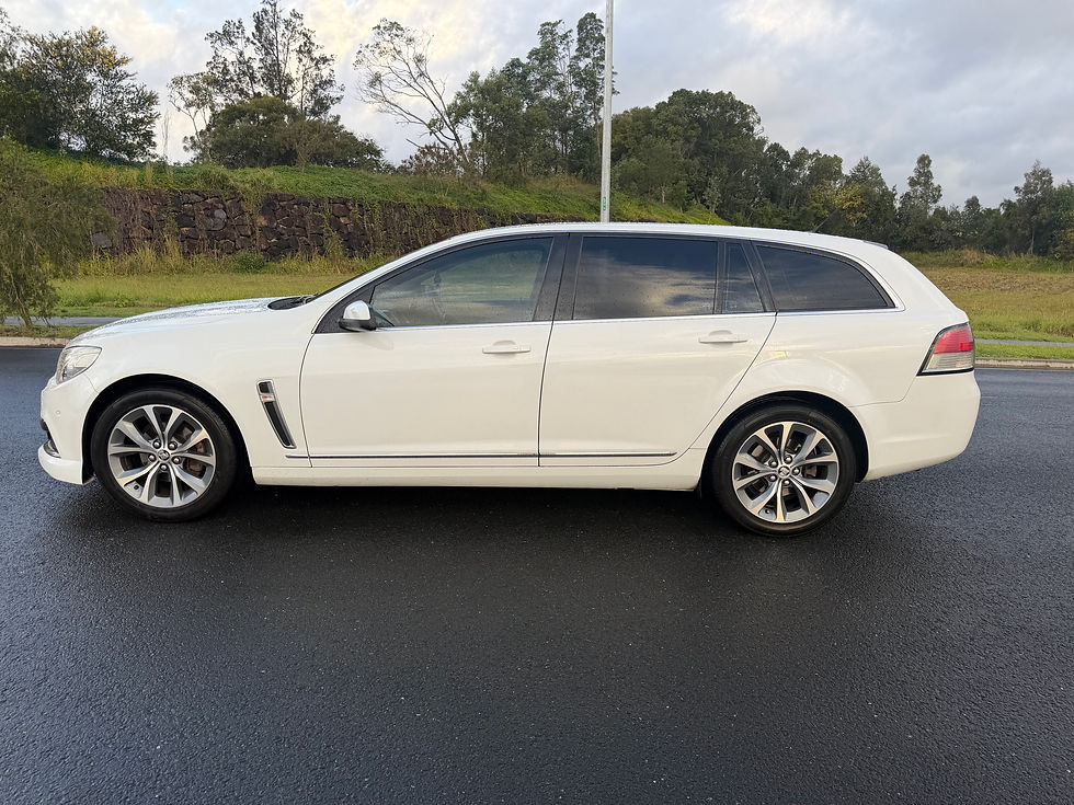 Thumbnail: Holden Calais Vf wagon v6 