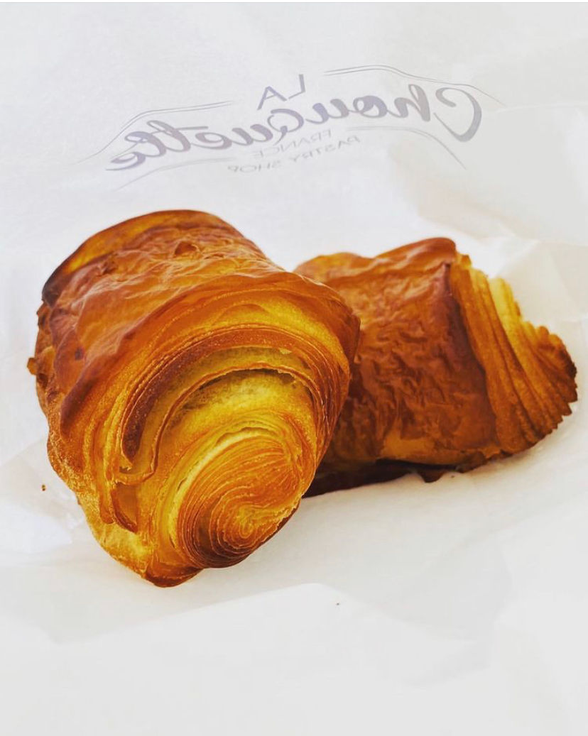 PAIN AU CHOCOLAT