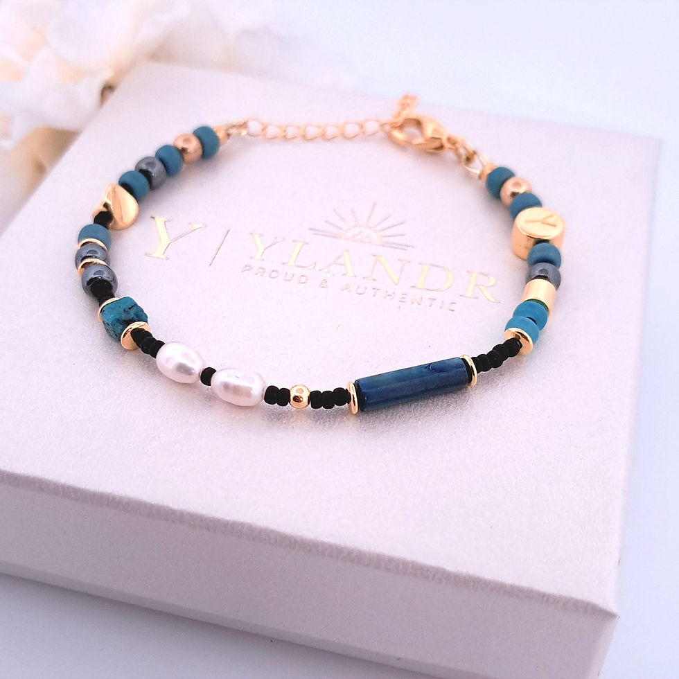 Thumbnail: Armband Bali Gemstone Elegance Blauw en Goud Ylandr Sfeer