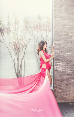 盧堅如妊娠寫真