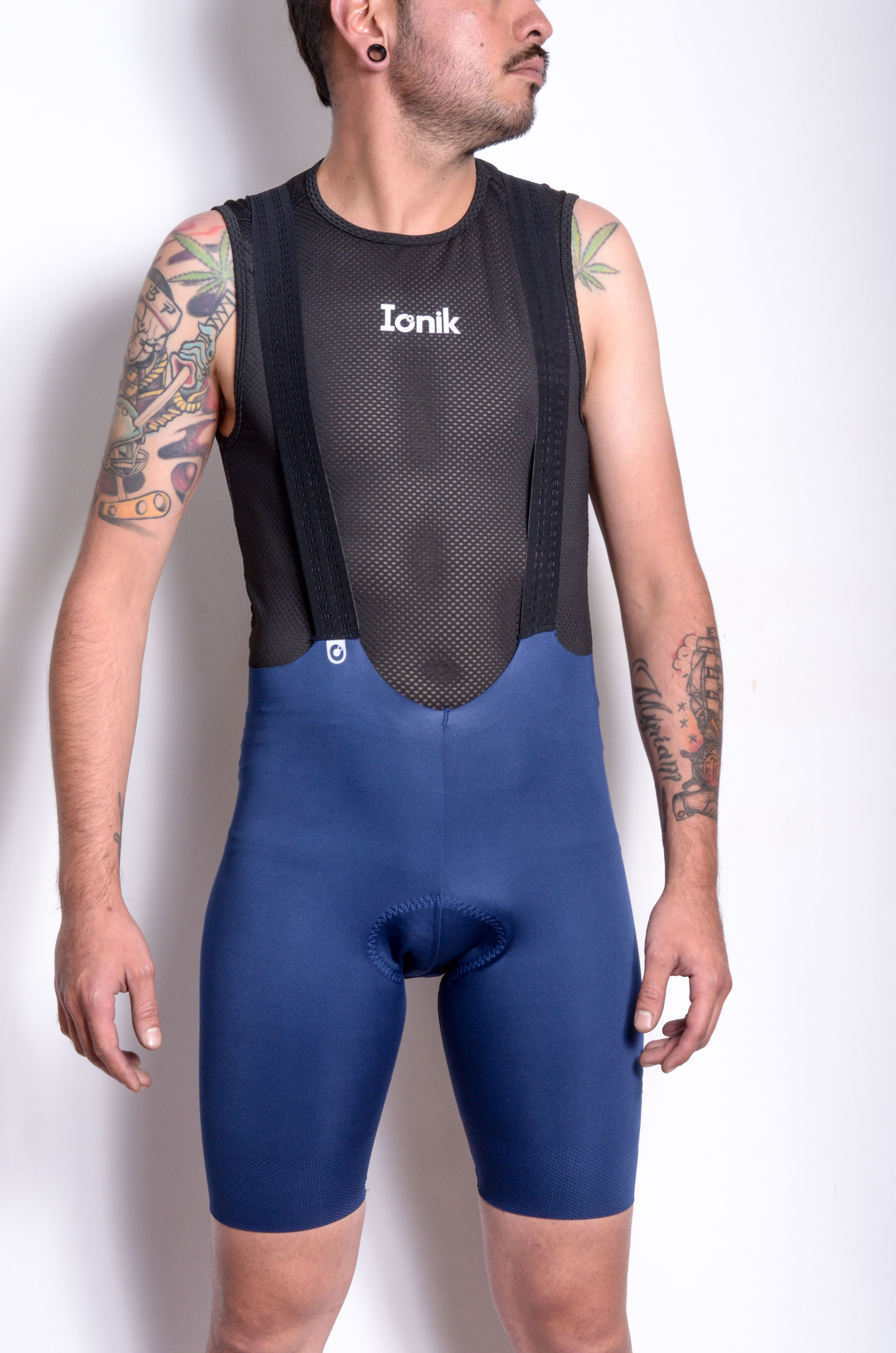 PANTALONETA MASCULINA AZUL OSCURO SIN COSTURAS PARA CICLISMO