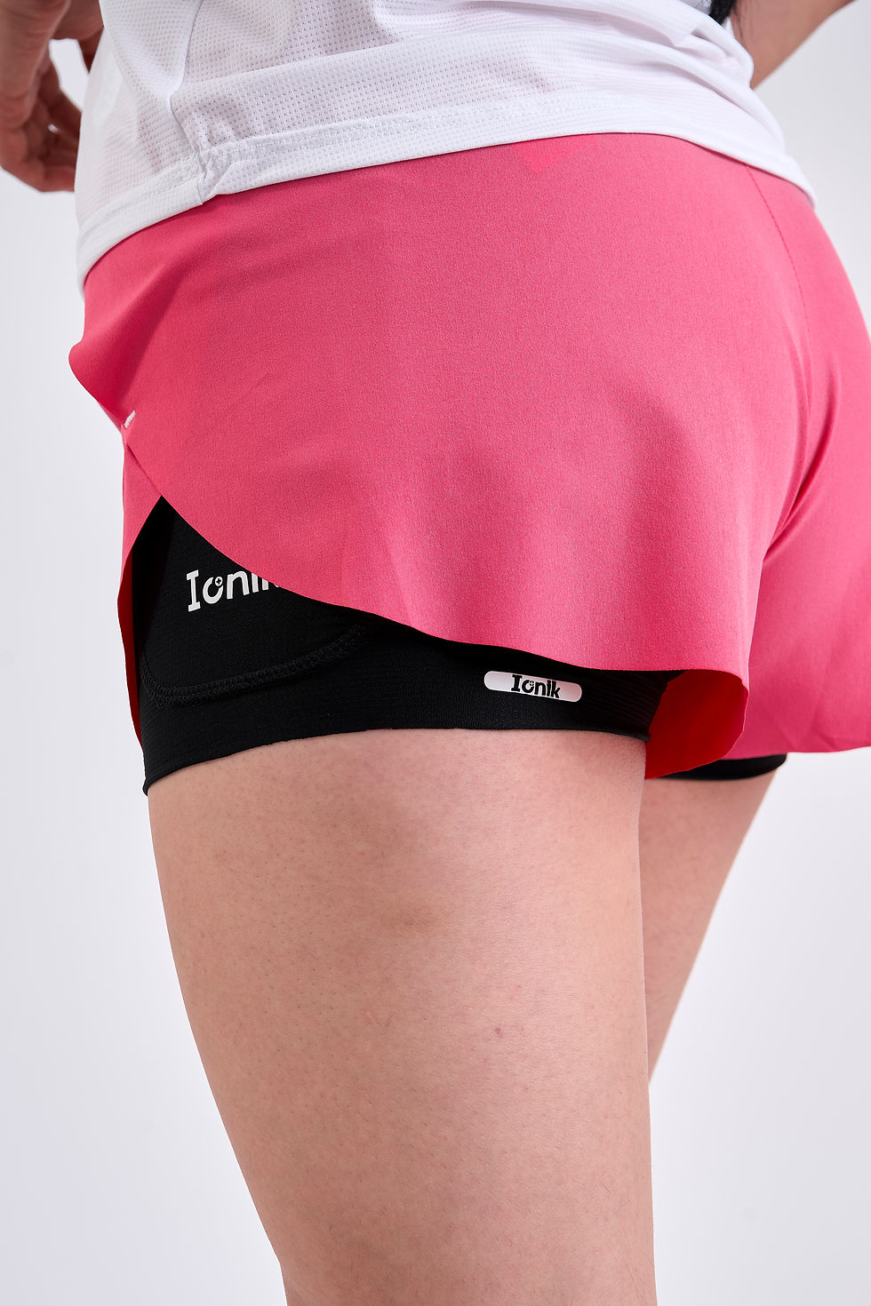 Miniatura: PANTALONETA RUNNING POCKET NEGRO - SALMON