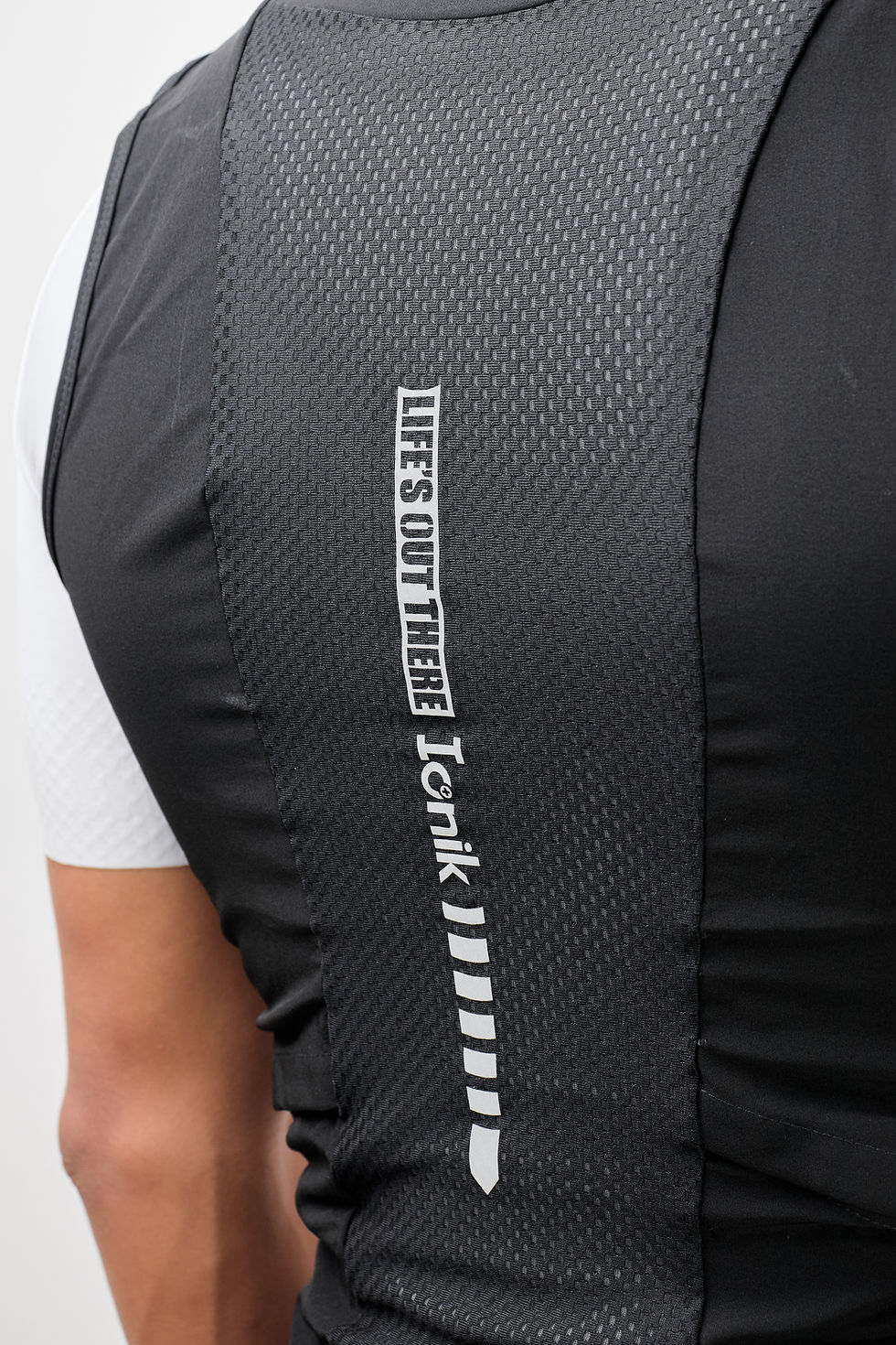Miniatura: CHALECO NEGRO FIT UNISEX / MS