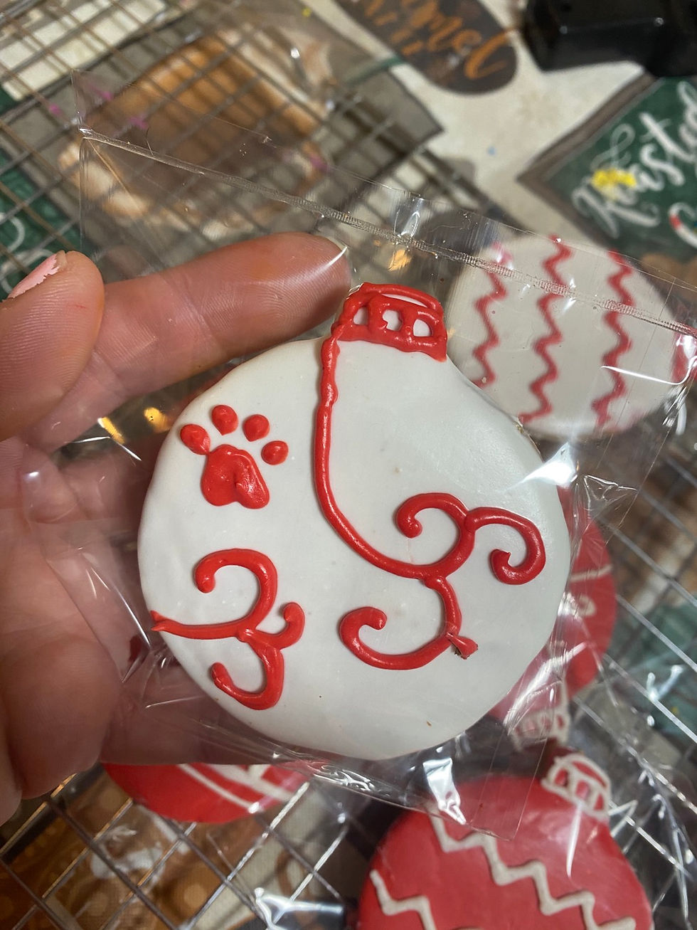 Thumbnail: Christmas cookie ornaments 