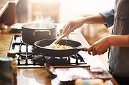 181106-preparing-meal-al-1354_aba9e744d6