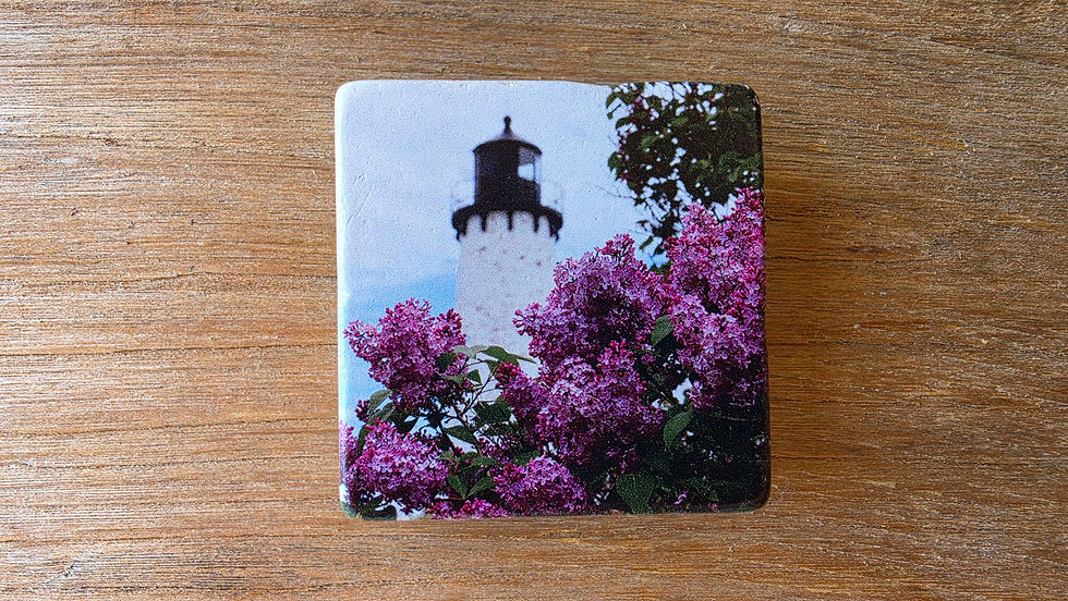 Thumbnail: Magnet - Point Iroquois Lighthouse Lilacs
