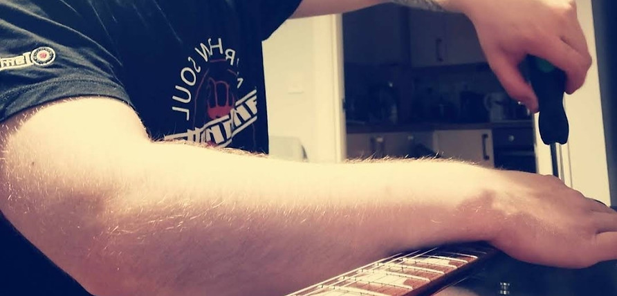 Adjusting Pick Up Heights On Guitar
