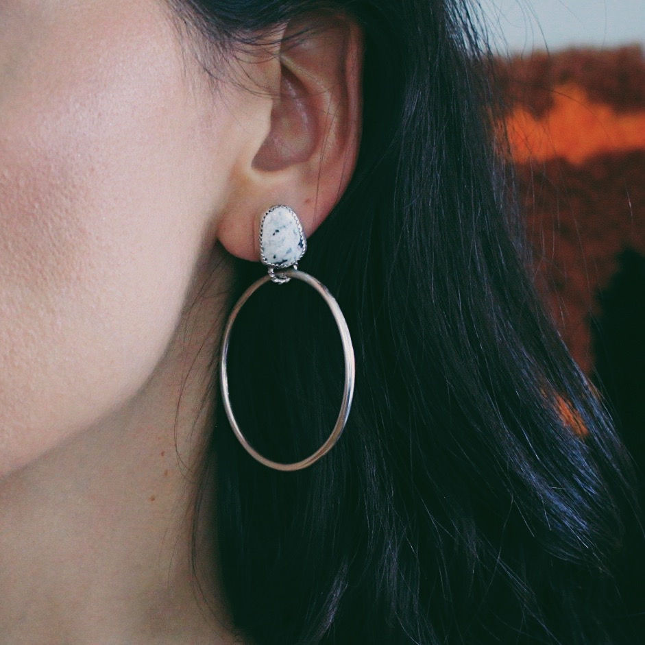 Thumbnail: white buffalo hoops