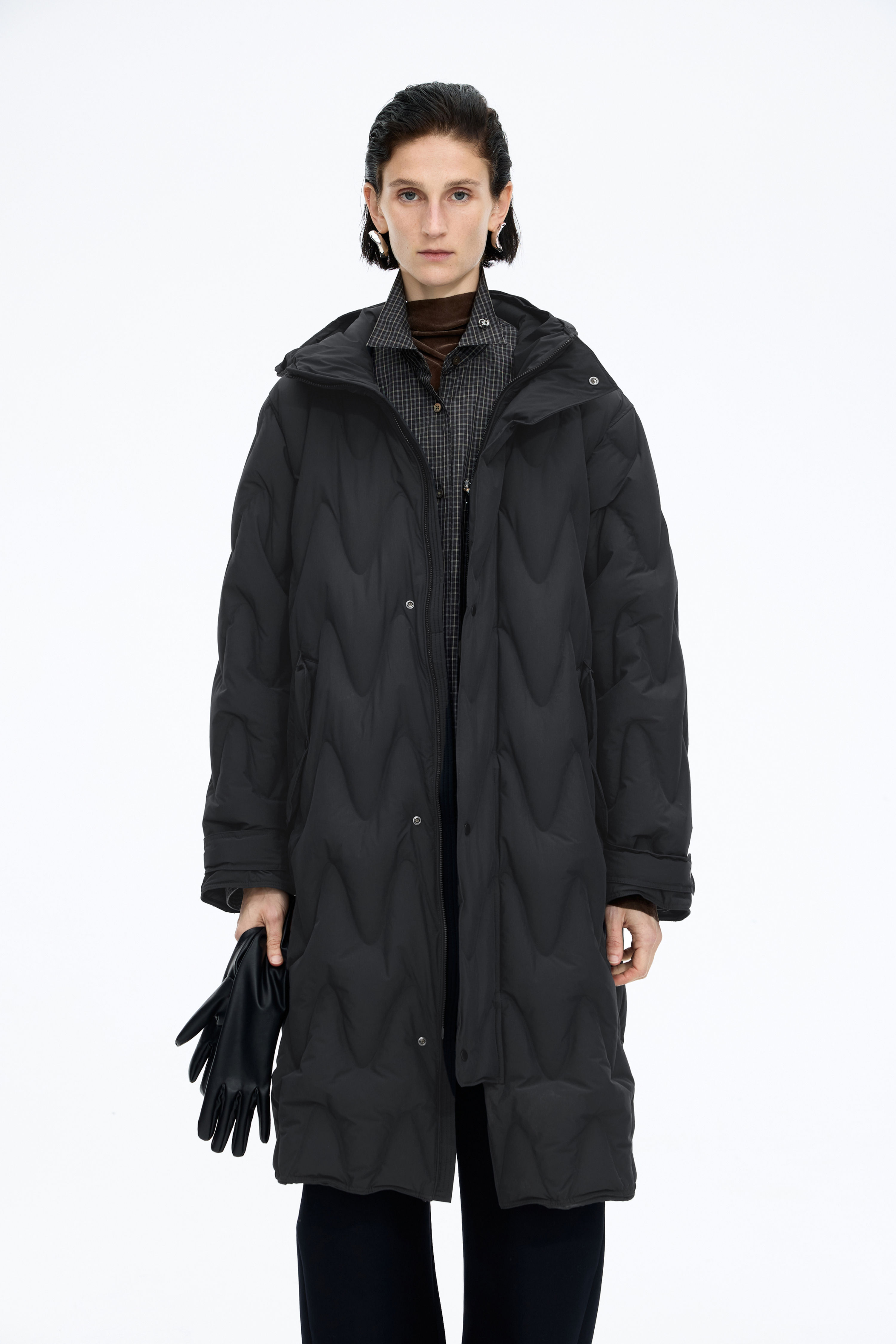 Wavy quilted long hooded down coat