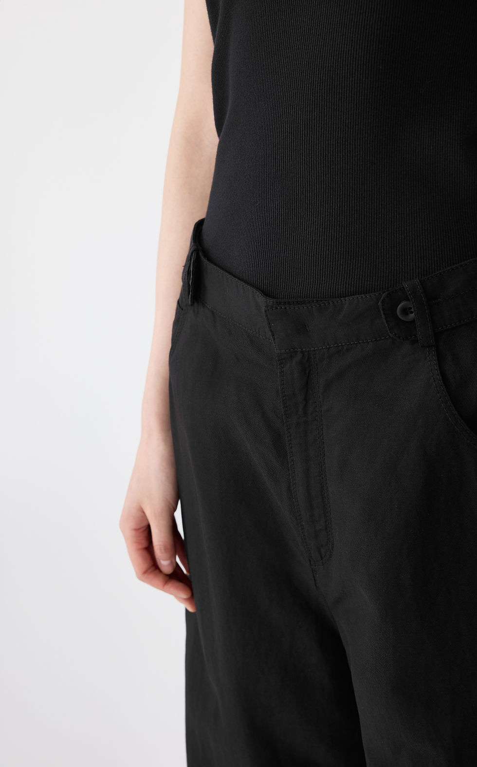 Thumbnail: Eco-friendly tapered cropped pants