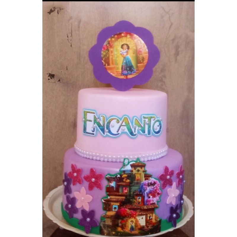 Bolo fake Encanto