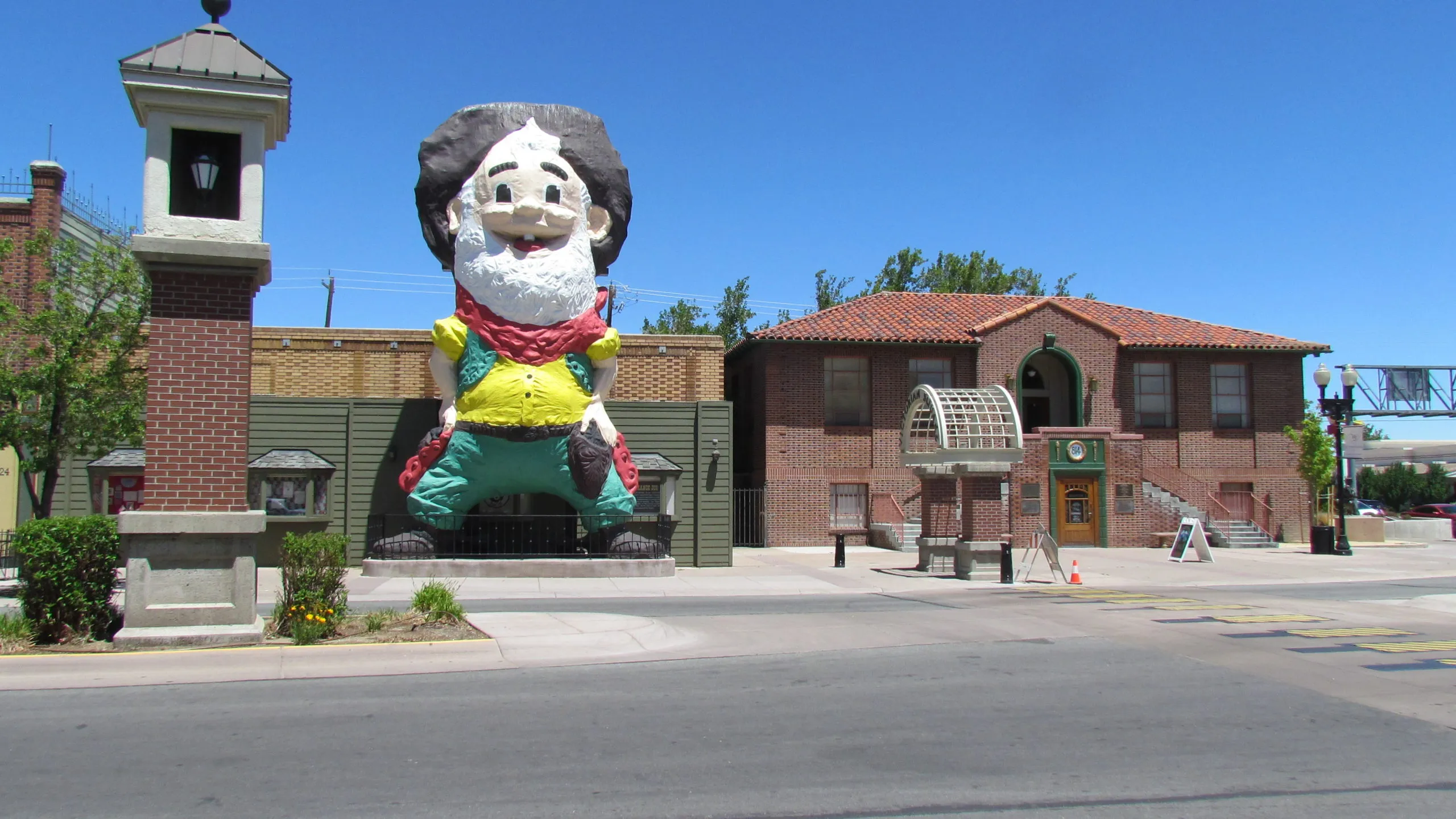 Free Sparks Museum, Train and Schoolhouse Tour.