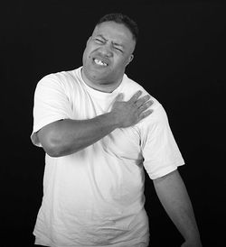 shoulder-bw.jpg
