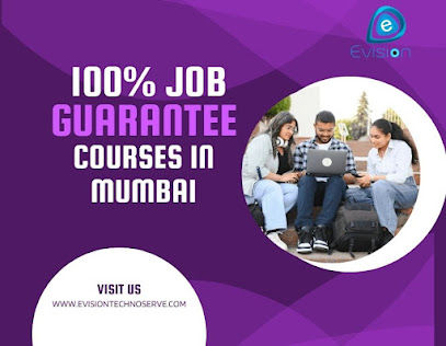 Students attending job guarantee IT training with placement support in Mumbai