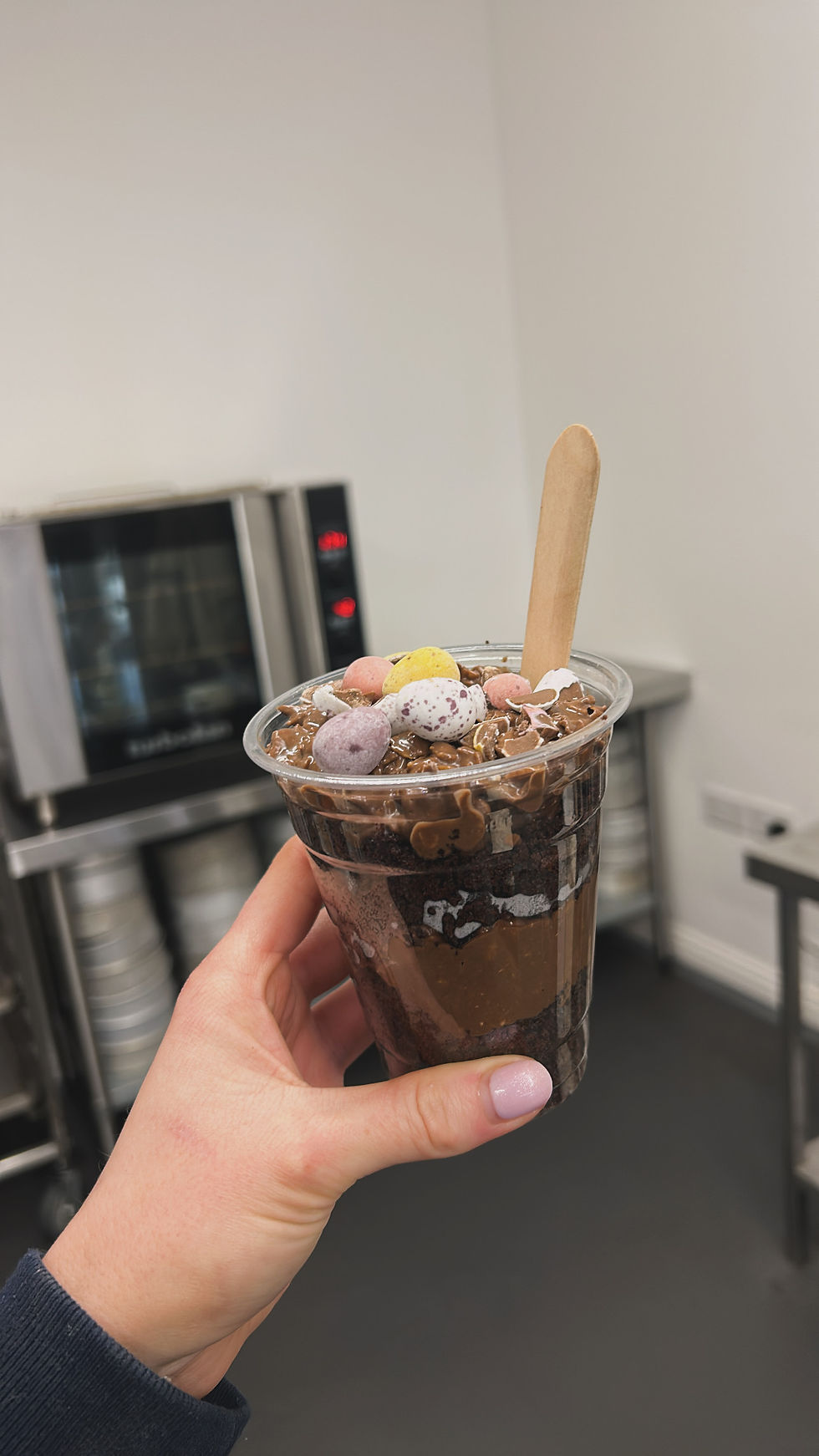 Creme Egg Cornflake Chocolate Cake Cup
