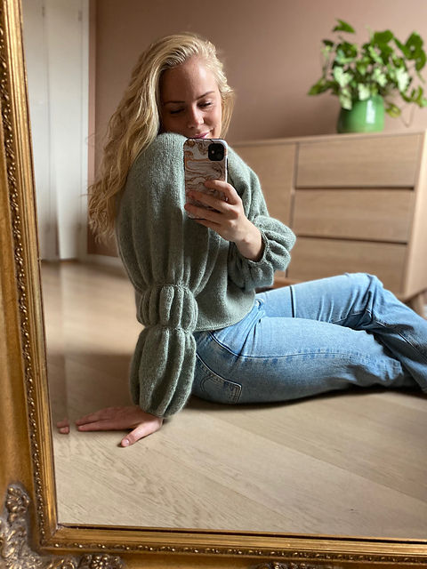 Thumbnail: Bubble Sleeve Sweater