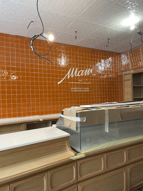 Mur boutique en milieu de chantier