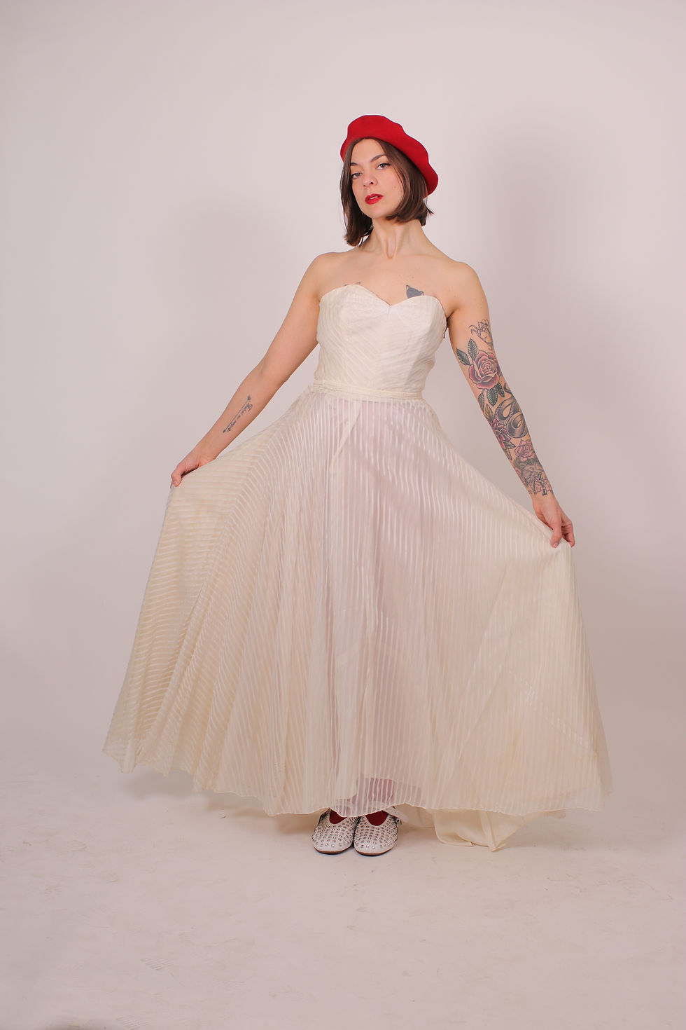 Thumbnail: 1940s Bustier Mesh  Wedding Dress - Size S