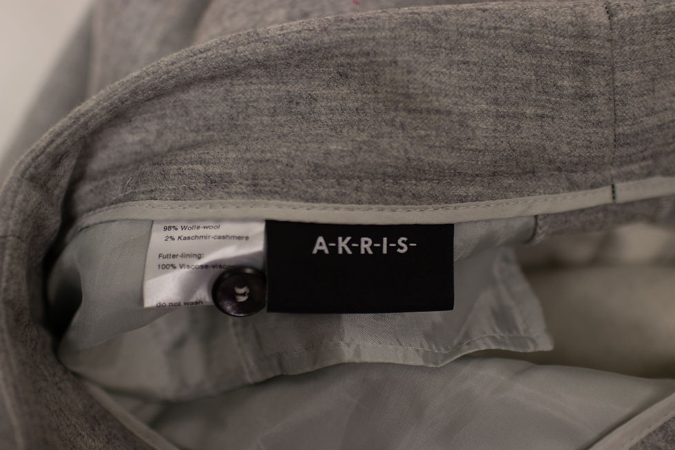 Thumbnail: AKRIS Wool and Cashmere Pants - Size Fr36 / S
