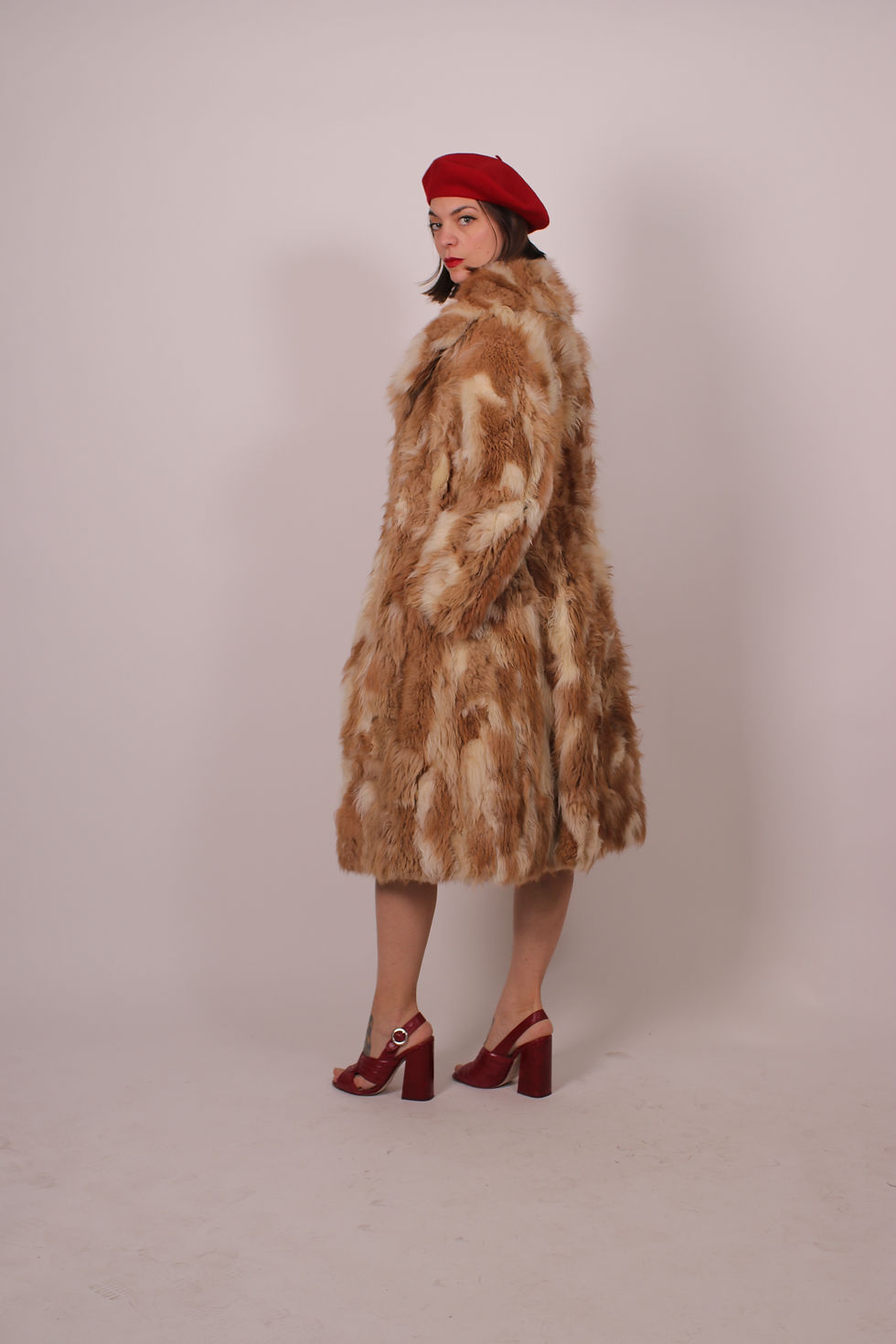 Thumbnail: 1970s Maxi Beige and Brown Fur Coat - Size M