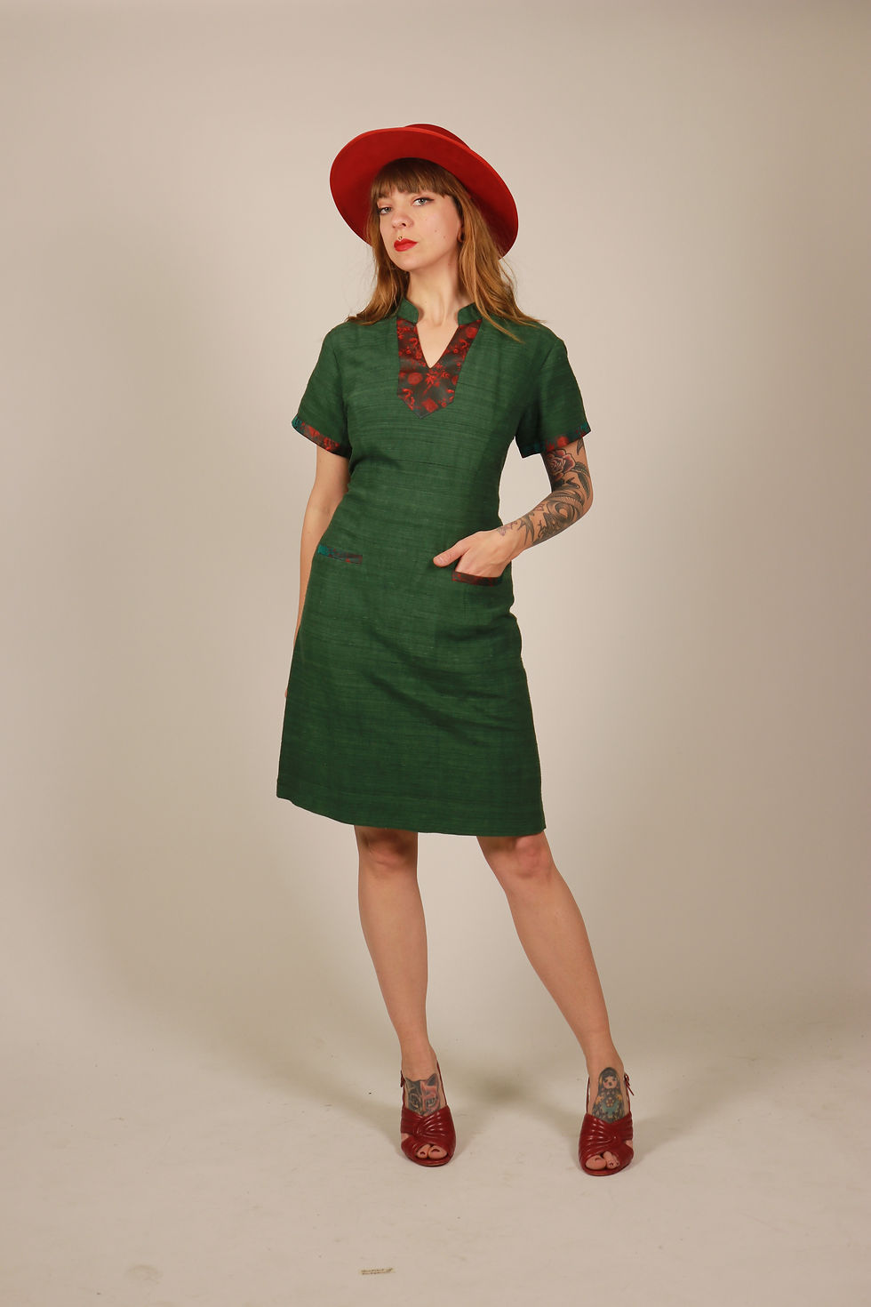 Thumbnail: 1970s-1980s Green Vietnamese Silk Dress - Size M / L
