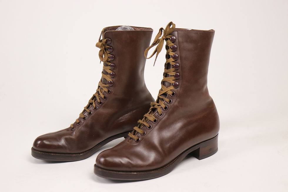 Thumbnail: 1930s Brown Leather Booties - Size 37.5
