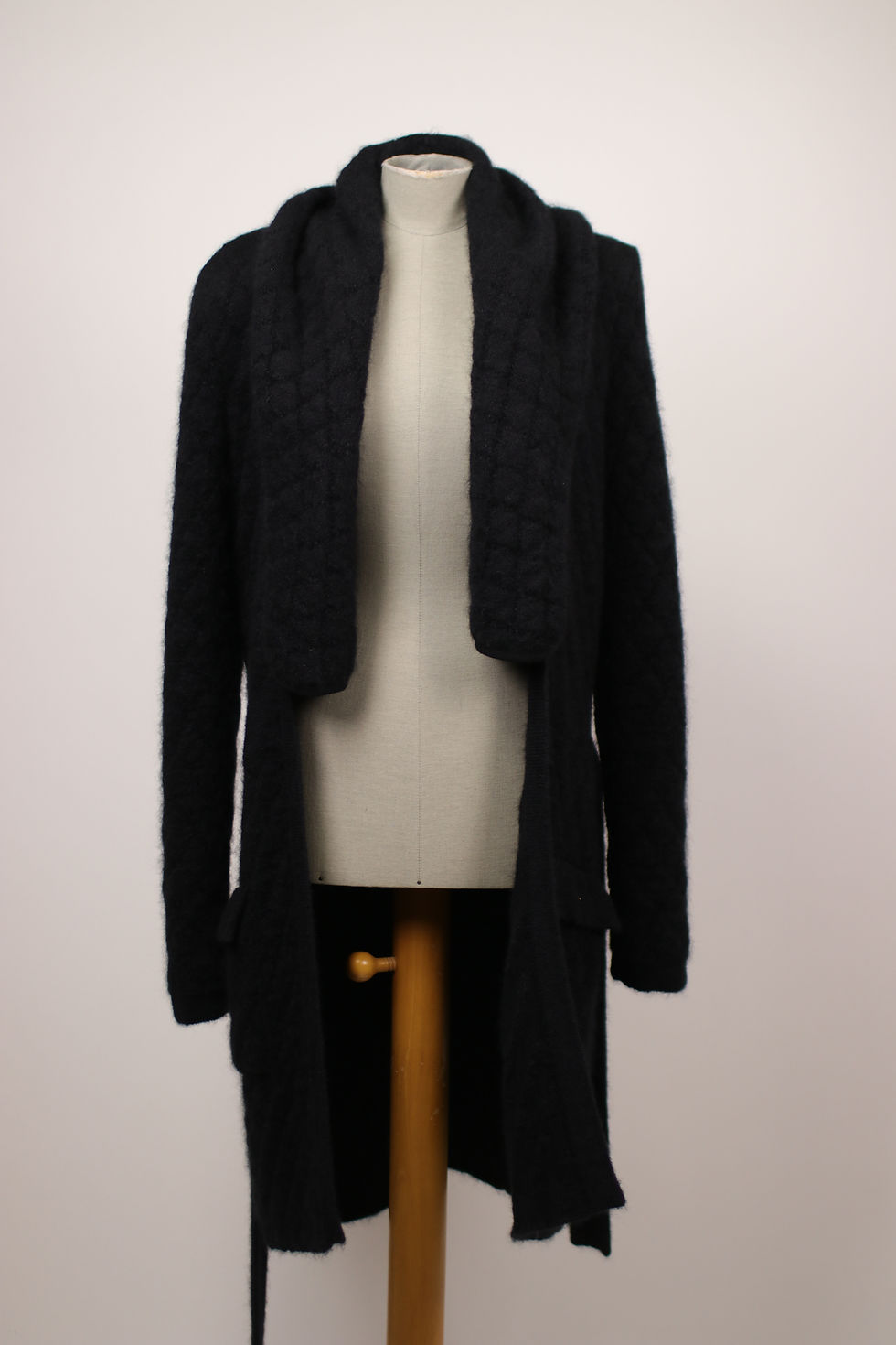 Thumbnail: 1980s PIERRE BALMAIN Wool Cardigan - Size S to M