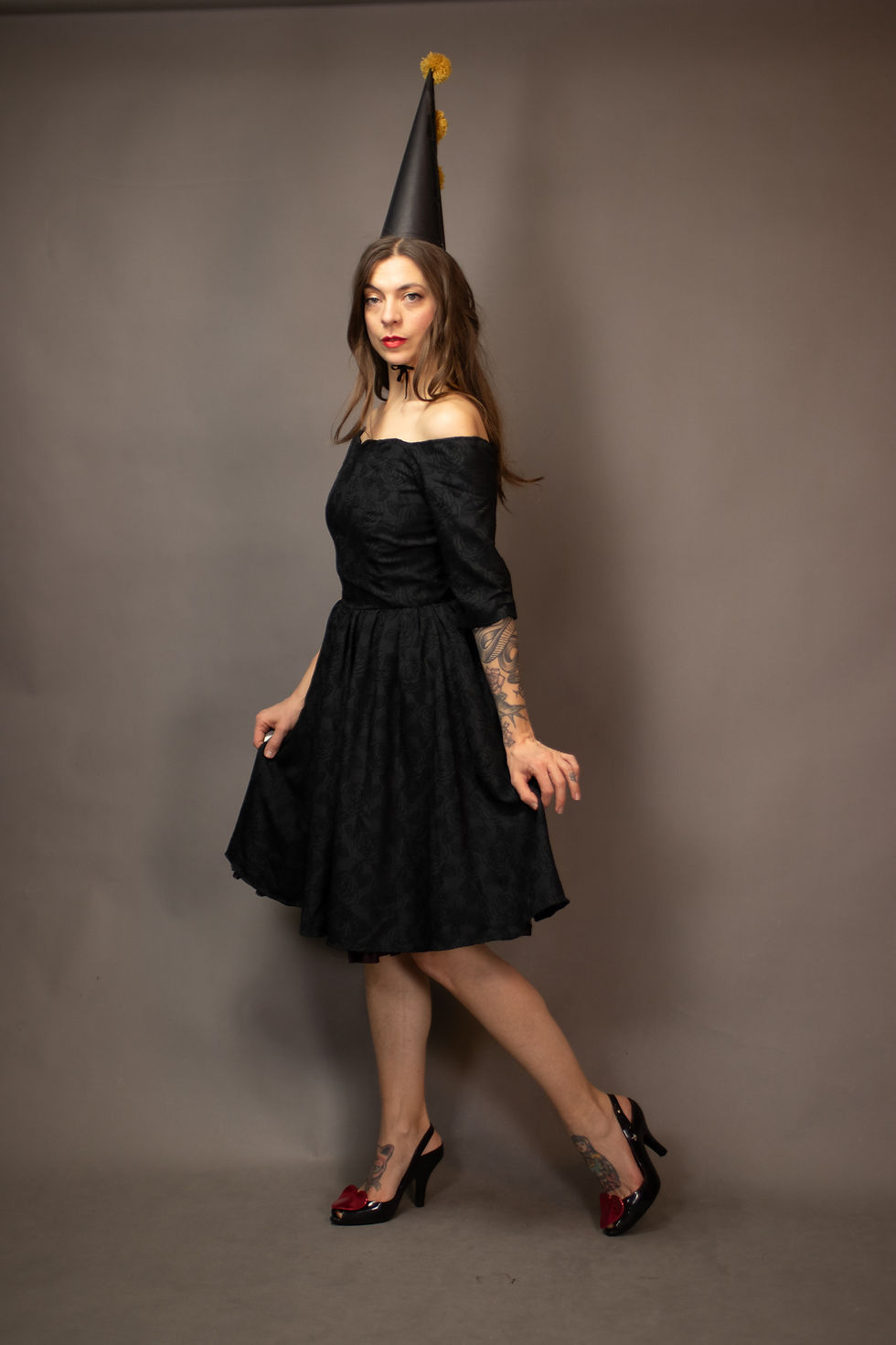 Thumbnail: 1950's Off Shoulders Rose Pattern Dress - Size S