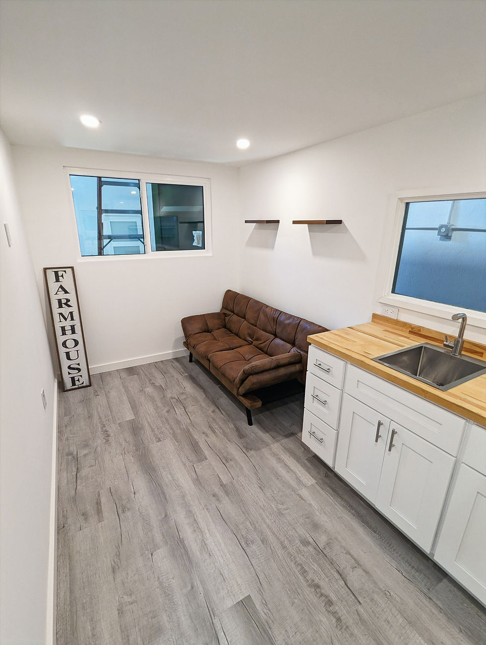 Thumbnail: 20ft SC Studio - Herb Cornucopia