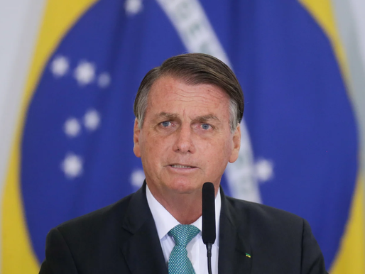 Bolsonaro faz aceno a policiais e pede para ministro da Justiça dobrar novas vagas para PF e PRF