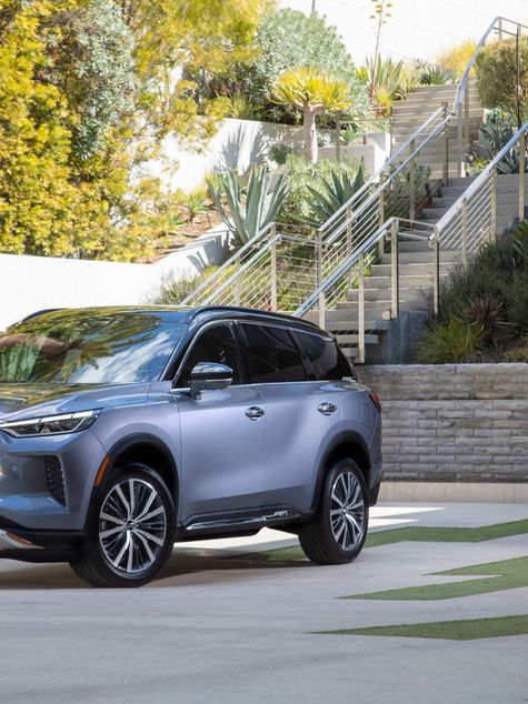All-new INFINITI QX60 available at Arabian Automobiles