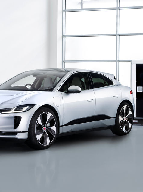 JAGUAR LAND ROVER GIVES SECOND LIFE TO I-PACE BATTERIES