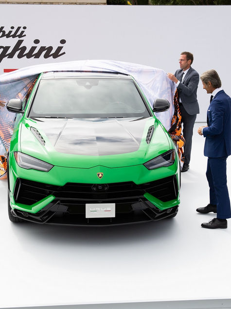Automobili Lamborghini unveils the new Urus Performante