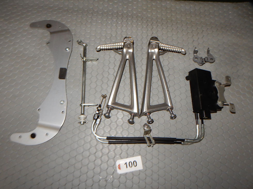 #100(ヤマハ R6 タンデムステップ、他部品)