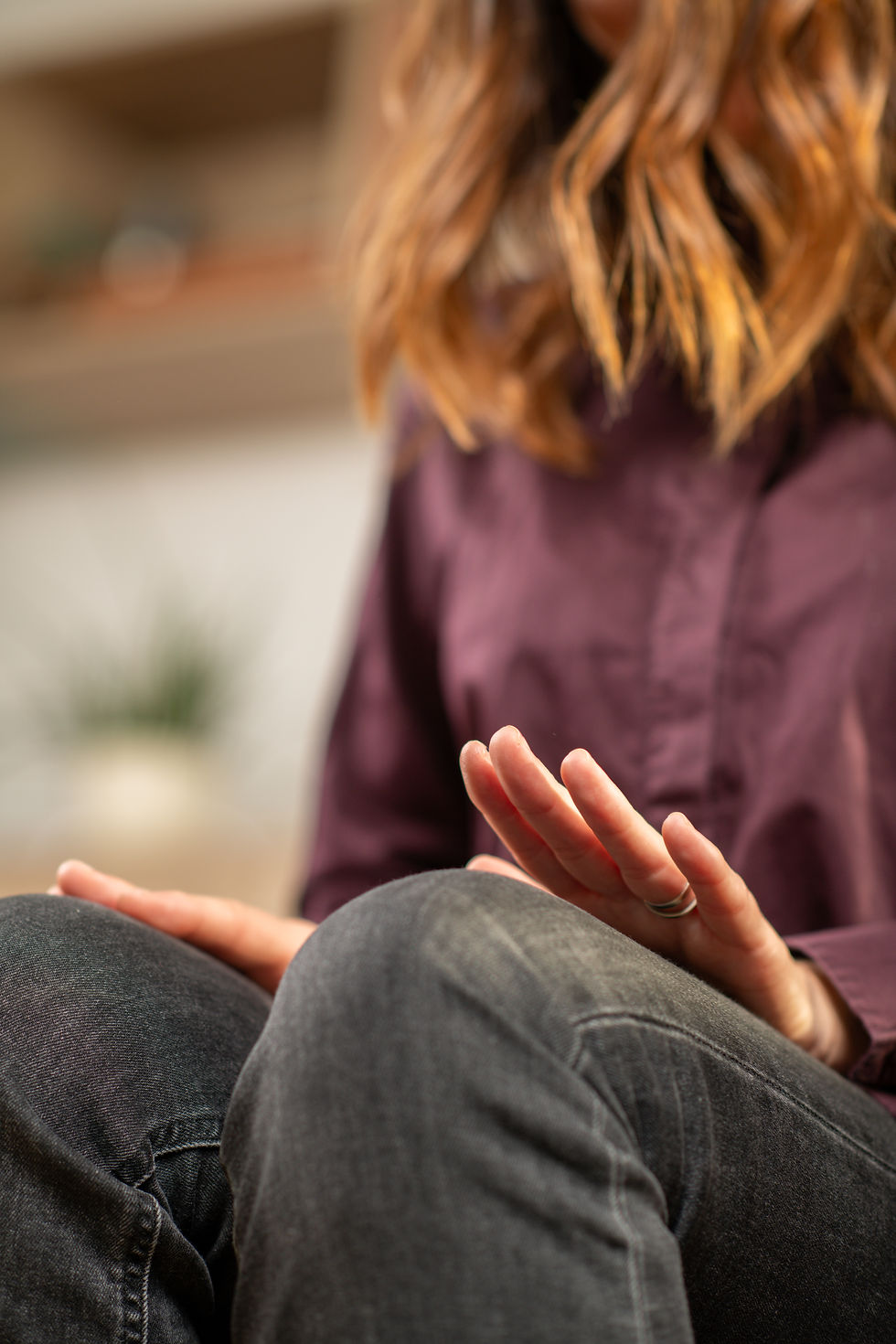 EMDR Tapping zur Unterstützung von Sicherheit und Stabilität nach einem Trauma.