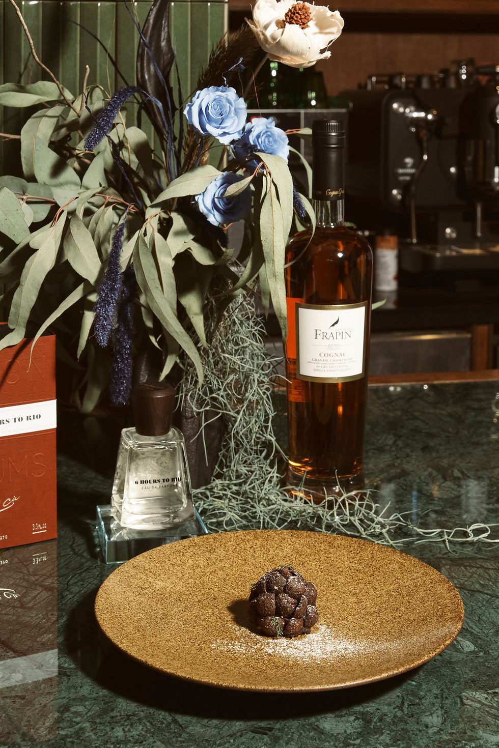 [2025년 12월 뷰티뉴스] 리퀴드 퍼퓸바, 퍼퓸 프라팡 FRAPIN X 한남동 바 콜라보 프로젝트 