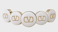 Valentino_Glow Cushion.00_00_22_01.Still017